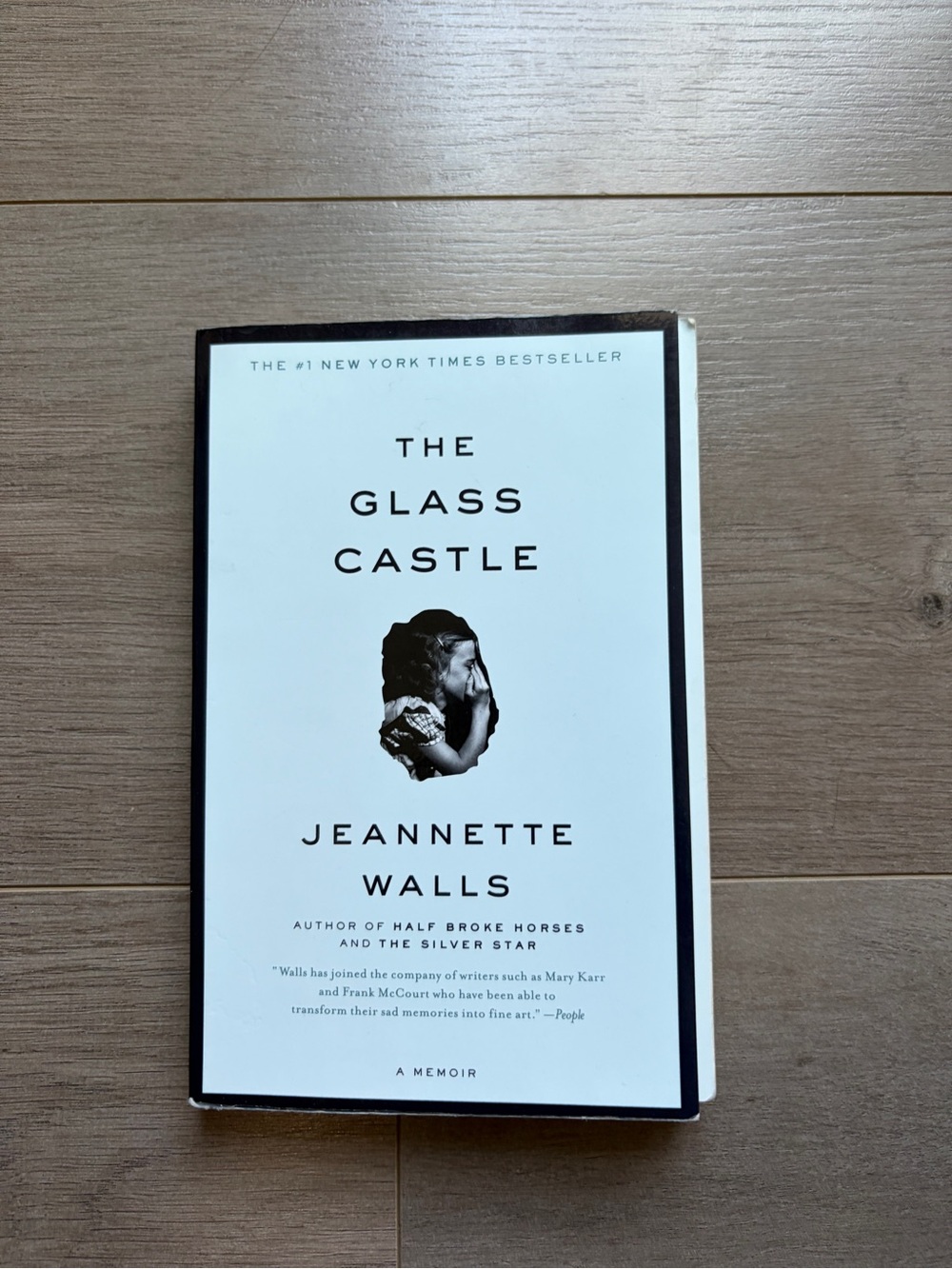 💜3 for $15💜 The Glass Castle by Jeannette Walls - White Cover Paperback